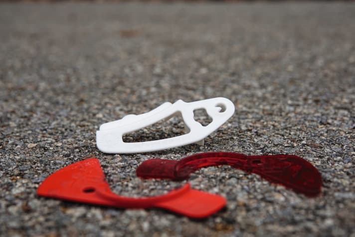   The new white chain gap tool replaces all previous versions and can also be used for cassettes with 52 mm sprockets.