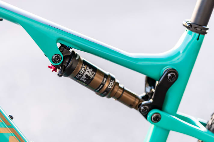   The Fox Float shock manages 100 millimetres of travel and can be locked from the handlebars.