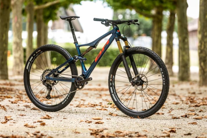   The LT version of the BH Lynx with 120 millimetres of travel. Initially, there will only be one model, which will cost 5500 euros as shown.