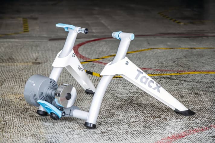   <a href="https://www.awin1.com/cread.php?awinmid=9057&awinaffid=471469&clickref=B+Tacx+Flow+Smart+Trainer&ued=https%3A%2F%2Fwww.wigglesport.de%2Ftacx-flow-smart-trainer" target="_blank" rel="noopener noreferrer nofollow">Tacx Flow Smart</a> *, 300 euros. Cheapest smart trainer. The ride feel is okay. Inaccurate power display.