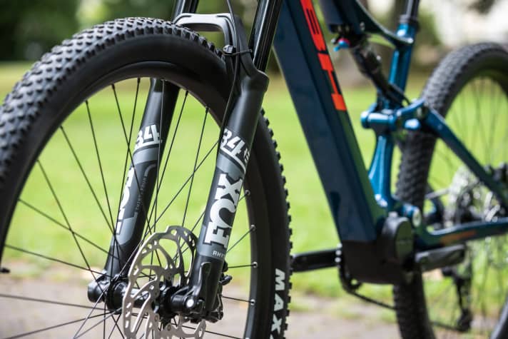   The 34 mm Fox fork provides 120 millimetres of travel on the LT models.