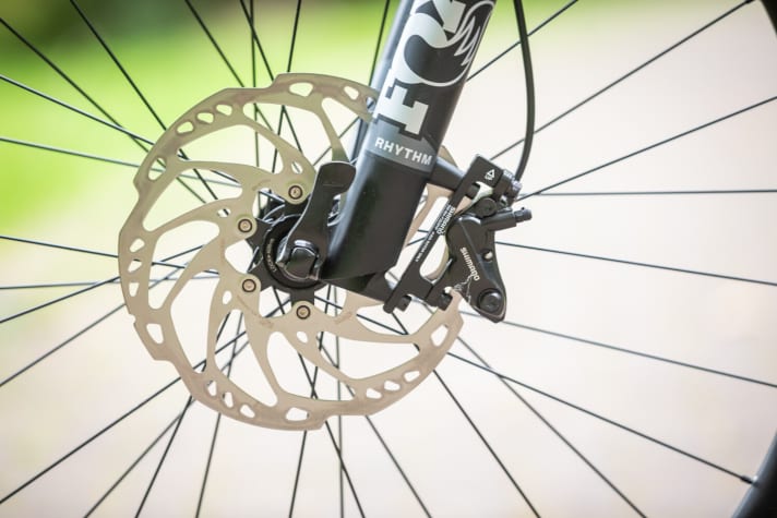   No compromises: Four-piston brakes provide braking power on all models.