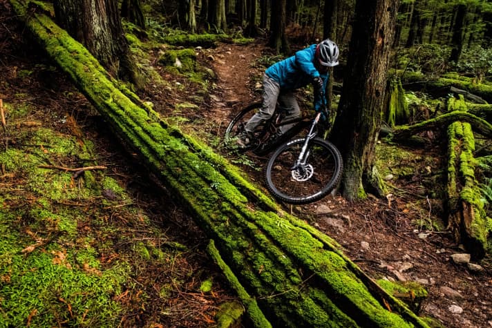   Flink wie ein Trailbike mit dem Komfort eines E-Bikes. Dem Remote 130 soll der Spagat gelingen.