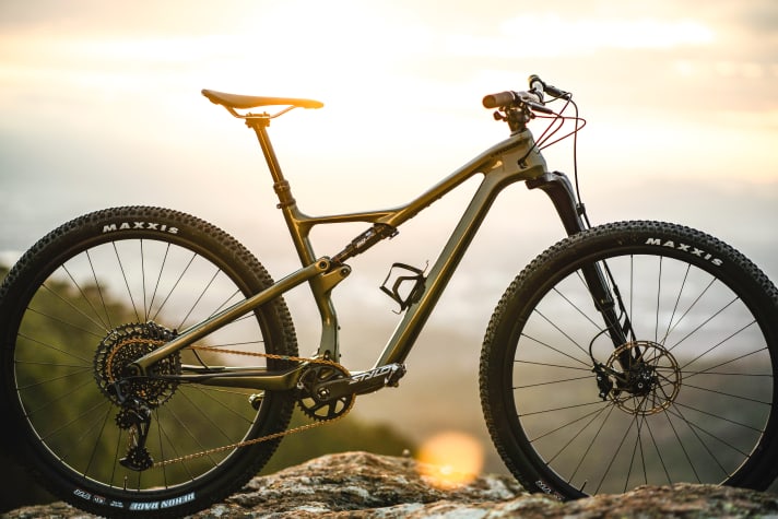   The new Cannondale Scalpel SE LTD Lefty marks the top end of the European product range and costs 8399 euros. It is the first production bike with the new Lefty Ocho 120.