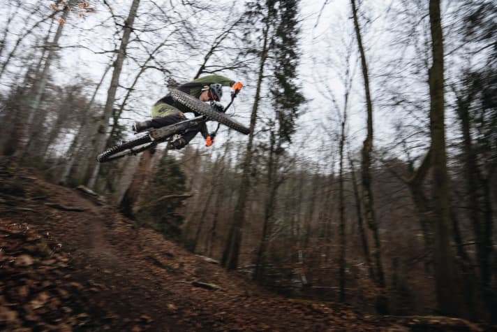   Man and machine: EMTB tester Schleker didn't give the Specialized Turbo Levo SL S-Works a breather. 