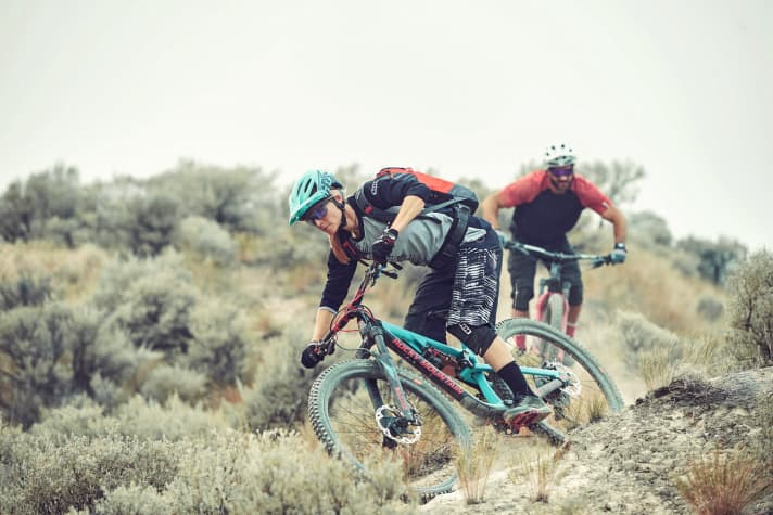 On a bike tour as a couple: heaven on earth for some, sheer horror for others - how to combine hobby and partnership. Page 104