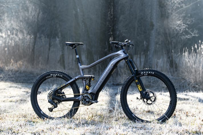   10,000 euros expensive, but also 22.57 kilograms light: the anniversary model leaves nothing to be desired.