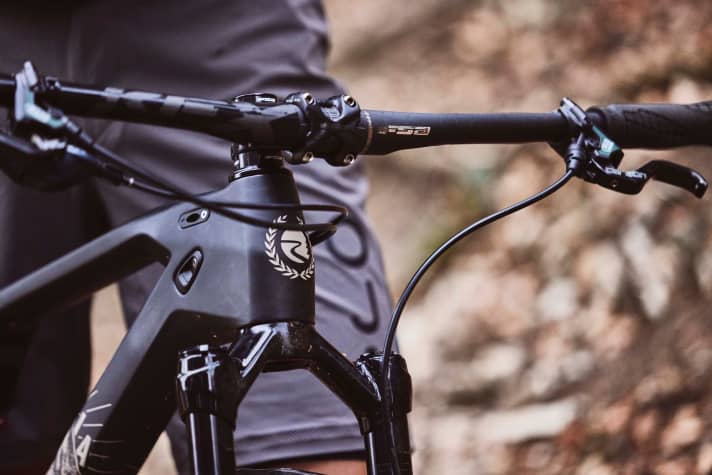   Instead of the Wiawis logo, the logo of the Upper Bavarians is emblazoned on the head tube.