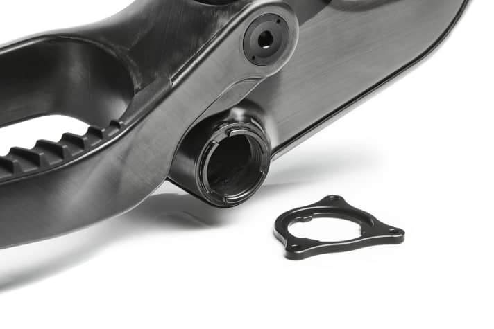   The Cinto can also be fitted with a chain guide using an ISCG adapter.
