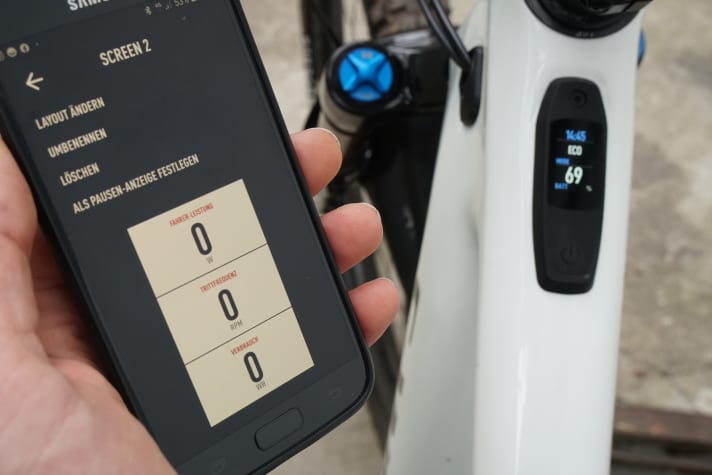   Über die Mission Control App können verschiedene Ansichtsseiten frei konfiguriert werden, dabei stehen auch Daten wie ein Höhenmesser, die Fahrerleistung und ein optimierter Reichweitenkalkulator zur Verfügung. Das Handling der App ist sehr unkompliziert.
