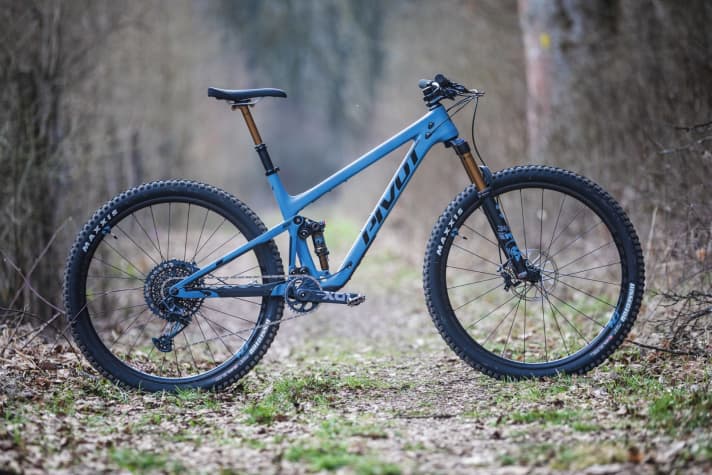   PIVOT Trail 429 Pro X01 Reynolds  12,4 kg / 135/122 mm / 29" / 9299 Euro