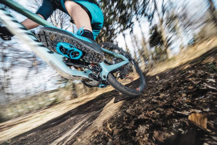 Part 3 of our ergonomics series sheds light on all questions relating to feet. Plus: 20 pedals put to the test. From page 70