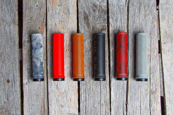   The Descendant screw grips from Truvativ are available in six colours.