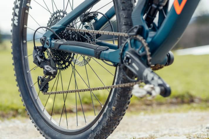   Sram hat den 1x12-Trend für MTB-Schaltungen maßgeblich vorangetrieben. Die Antriebe der US-Amerikaner, die in Schweinfurt entwickelt werden, findet man an vielen Bikes. Alle 12fach-Komponenten der einzelnen Gruppen kann man miteinander kombinieren.
