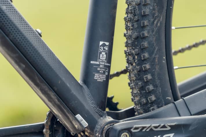 Almost all manufacturers label their <a href="https://www.bike-magazin.de/service/bike_wissen/klassifizierung-von-mountainbikes" target="_blank" rel="noopener noreferrer nofollow">mountain bikes with imprints or stickers that specify a category (usually from category 0 to 5)</a>. In this classification, the area of use and things like maximum drop height are precisely defined. The exact descriptions of the MTB categories can usually be found in the instruction manual.