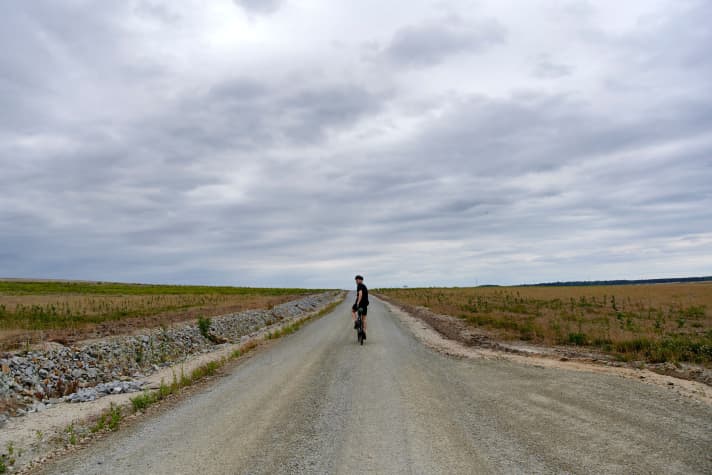   Die Strecken, die sogenannnten Orbits, führen vor allem über Schotterwege, schmale Trails und steile Anstiege. Dabei finden Gravel-Fahrer genauso ihren Spaß wie Langstrecken-Mountainbiker.  