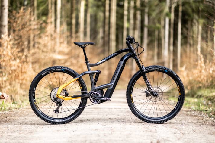 The advantages of an E-MTB full-suspension bike in terms of comfort, safety and riding dynamics are often underestimated by beginners