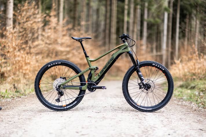   Inconspicuous: The Lapierre E-Zesty is light and almost looks like a bike without a motor.