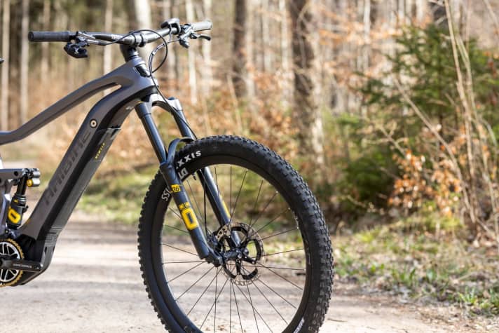   Besser geht's nicht: Die Top-Federgabel von Öhlins ist vielfach verstellbar. Einsteiger sollten jedoch auf eine simple Bedienlogik achten.