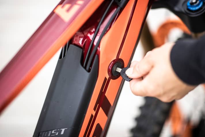   Manche E-Bike-Käufer wollen einen Schlüssel als Diebstahlsicherung für den Akku.