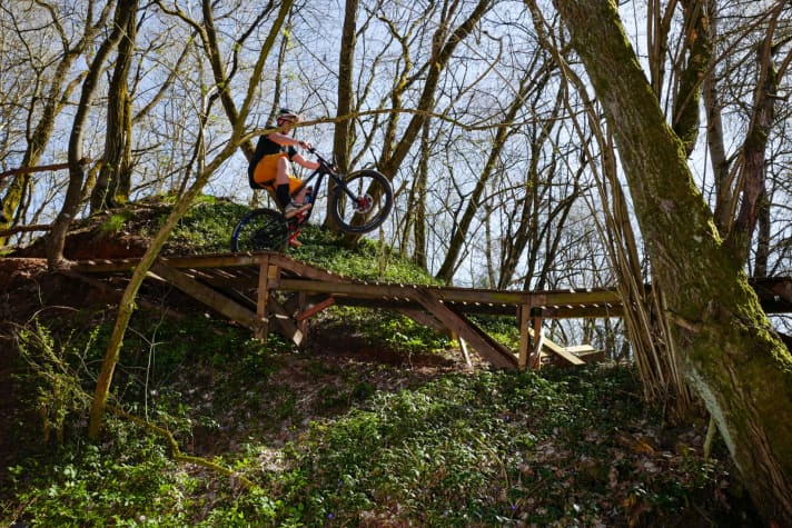   Der alte, illegal gebaute Northshore-Trail, der von einer TÜV-konformen, neuen Variante ersetzt werden soll.