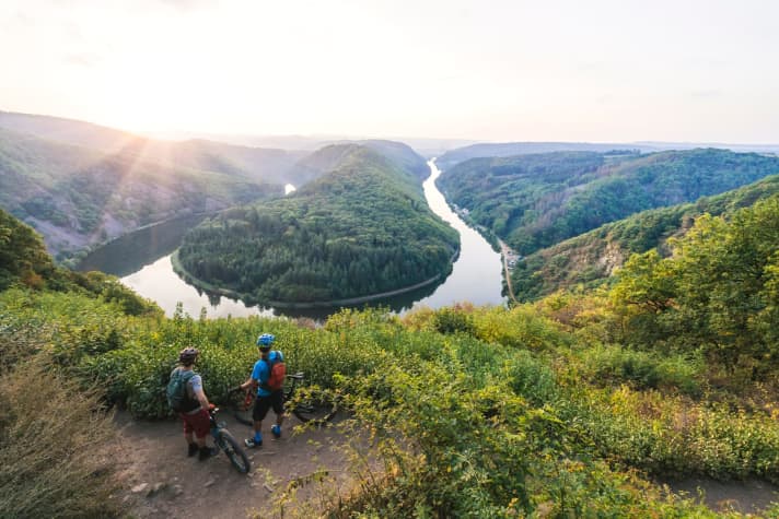   Beautiful curves: the Saarschleife landmark has been around for a long time. Time to put the Saarland mountain bike trails in the spotlight.
