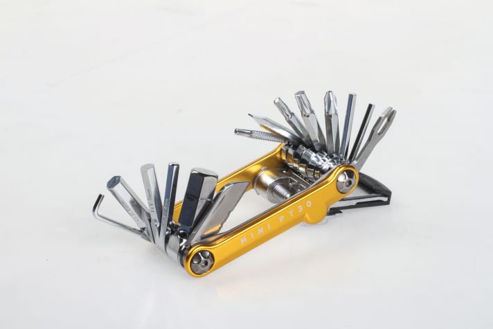   Mobile workshop: Tool sets for your trouser pocket: six practical mini-tools put to the test.