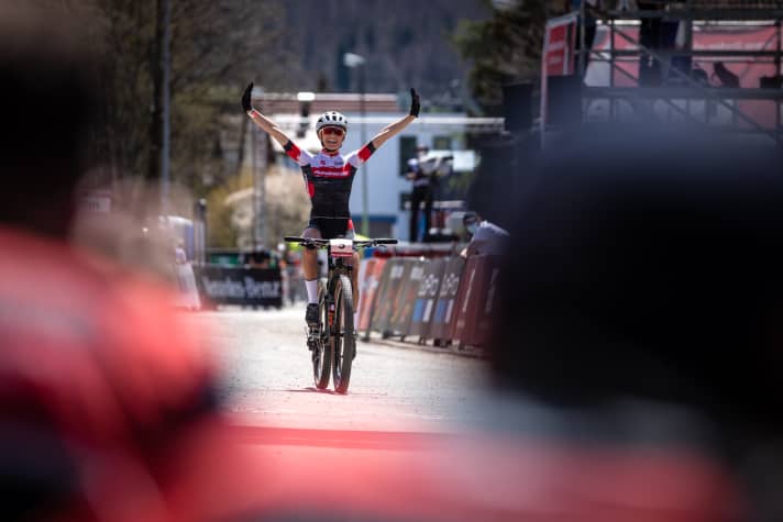   The new shooting star in the women's field: 21-year-old Albstadt winner Loana Lecomte from France.
