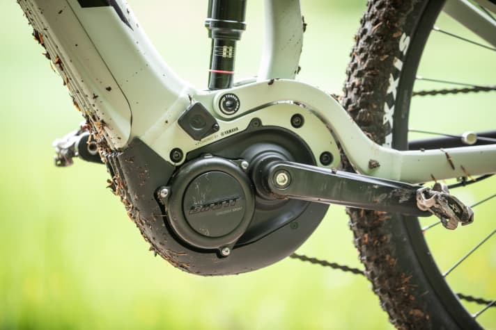   The e-drive offers little potential for savings. The PW-SE from Yamaha, for example, is hardly cheaper than the top model PW-X2. But it also works just as well.