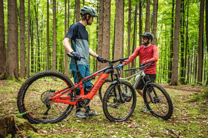   Günstige Fullys Canyon Neuron:On 7 oder Giant Stance E+ 1 500 – welches Einsteiger-Fully bietet mehr Bike fürs Geld?
