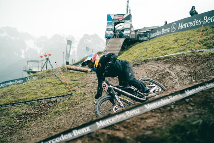   Die österreichische Favoritin Vali Höll bei einem Trainingslauf auf ihrer Hausstrecke in Leogang.