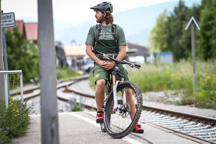 Mountain bike outfit shop