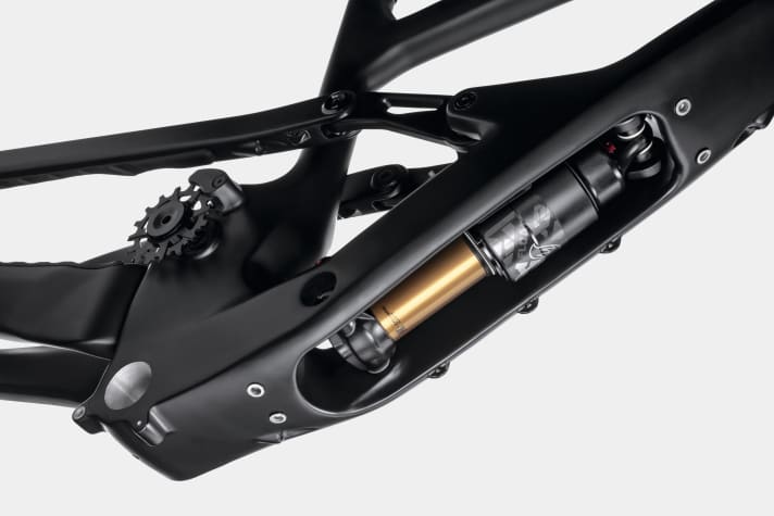   The shock absorber hidden in the down tube gives the bike a low centre of gravity, which should significantly improve handling off-road.