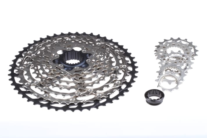   Kostentreiber bei den aktuellen 1x12-Antrieben sind die Kassetten. Bei Shimano – wie hier bei der SLX – sind die Ritzel nur teilweise zu Blöcken vernietet.