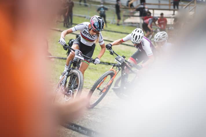   Winning the short track in front of her home fans: world champion Pauline Ferrand-Prévot.