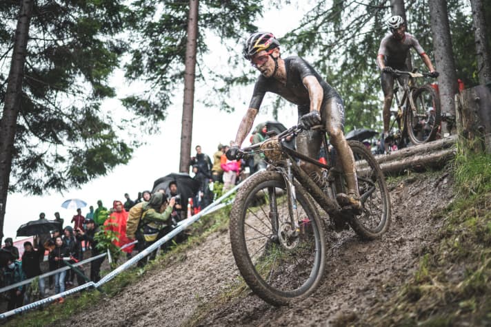   Although Tom Pidcock is familiar with these conditions from cyclocross, Les Gets was a race weekend to forget for him. "DNF" was the final result for the young Brit.