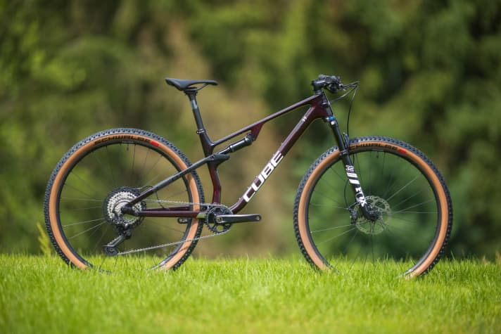   Das Cube AMS Zero99 Race wiegt 10,8 Kilo und kostet 4099 Euro.