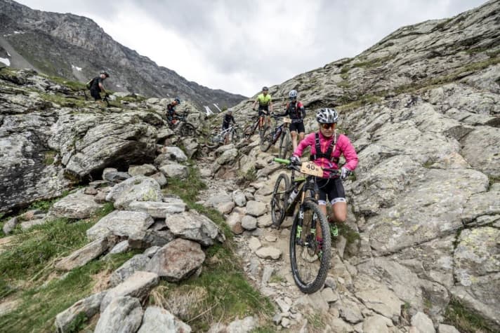   Die BIKE Transalp ist kein Sonntagsspaziergang. Doch es sind diese körperlichen und mentalen Strapazen, die das Abenteuer Alpenüberquerung mit all erlebten Eindrücken erst so einzigartig machen.