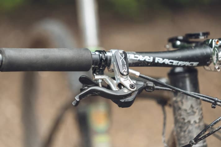   Both the carbon brake lever and the aluminium master piston and brake calliper are manufactured in England.