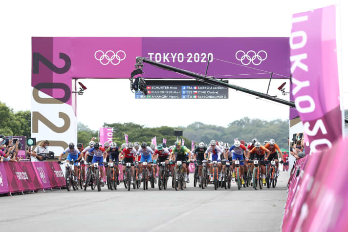   The live broadcast of the men's MTB race in Tokyo started at 8.00 am German time.