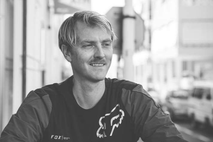   CEO und Konstrukteur Robert Krauss: "Wir bei Propain fahren selbst viel Dirtbike."