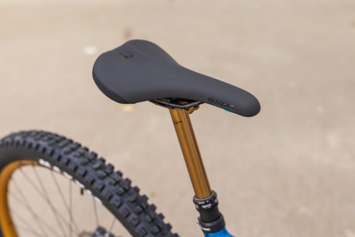   The Fox Transfer has a stroke of 150 millimetres in the M and L frame sizes, while the XL frame even has a 175 mm stroke.