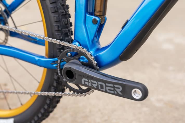   The carbon crank from Praxisworks has 30 teeth.