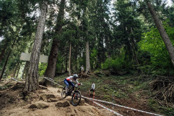   Benoit Coulanges almost took the win, but Minnaar was faster in the final metres.