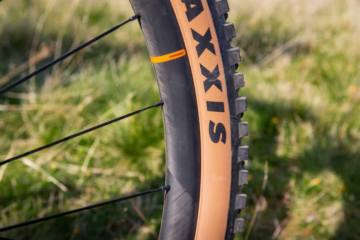   The Mavic Crossmax XLR carbon wheels are lightweight and give the KTM touring bike a light-footed start.