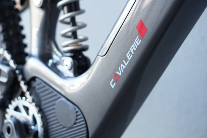   Frenchman Guy Cavalerie is the inventor of the Effigear gearbox. He builds geared bikes under the Cavalerie label, preferably with high-pivot rear triangles.