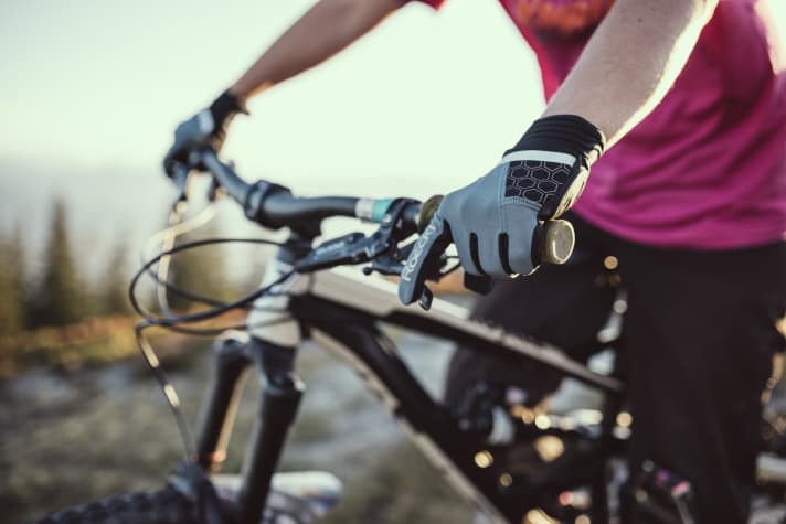   The Roeckl Morgex is the long-finger model with the new Bi-Fusion technology.