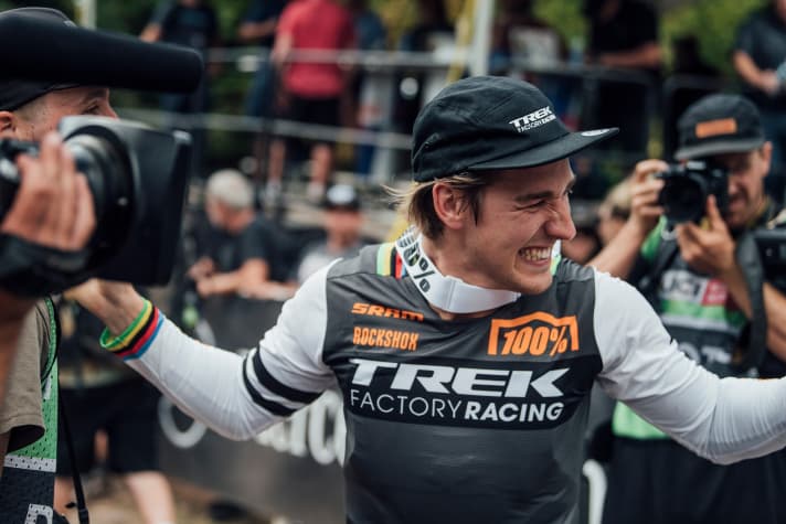   Erster Worldcup-Sieg: Auch der Brite Reece Wilson stand in Snowshoe beim ersten von zwei DH-Rennen ganz oben auf dem Podest.