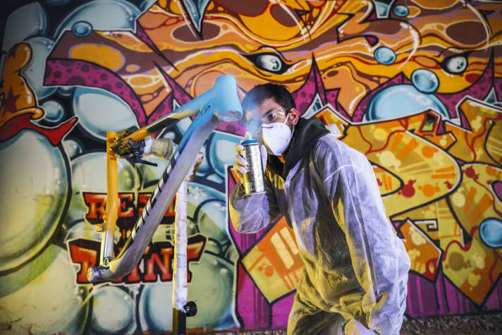 Fancier, lighter, cooler: We shed light on all aspects of bike tuning. Page 68