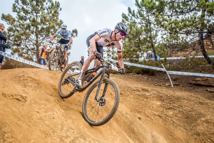   Like most riders, Seewald also opted for a fully with Vario support.